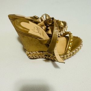 Christian Louboutin wedged heels, size 37, gold and crème